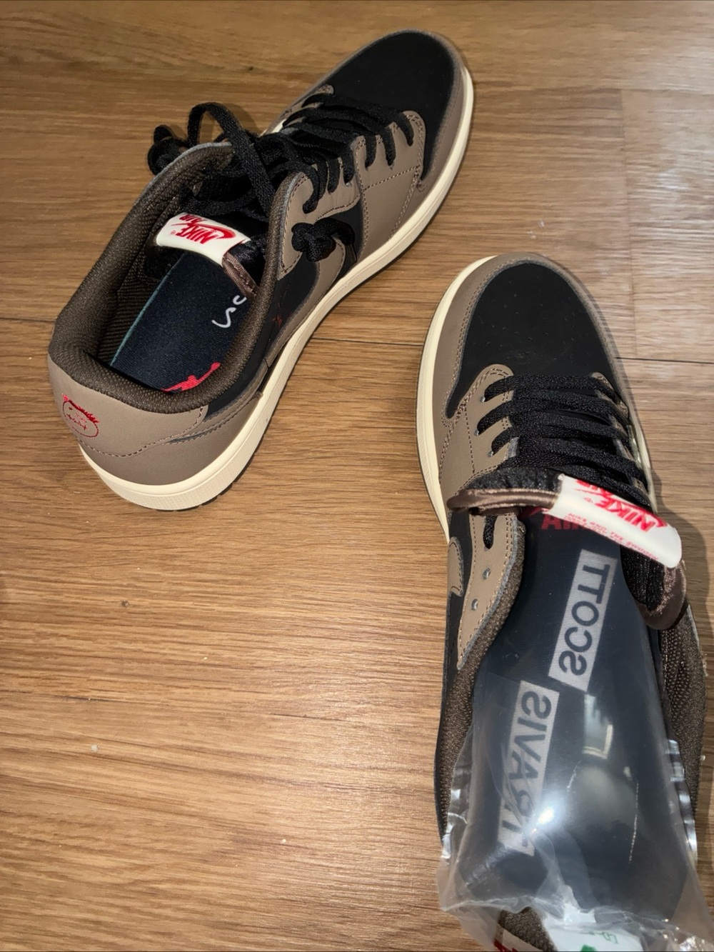 Travis Scott’s mocha Nike Men's size 12 shoes